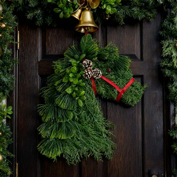 Christmas Winter Wreath, Farmhouse Horse Head Christmas Wreath, Equestrian Door Decor, 16 Inch Handmade Horses Head Wreath for Front Door, Barn, or Wall, Gift for Horse Lovers