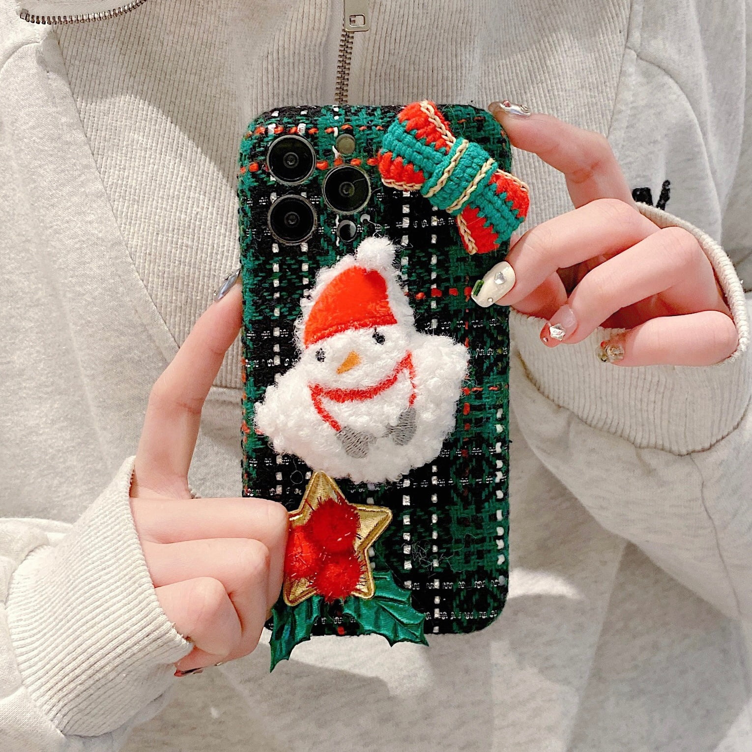 Christmas tree suitable for Apple 15 mobile phone case iPhone14 autumn