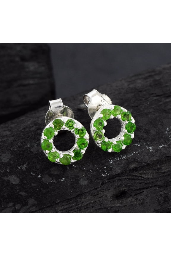 Chrome Diopside Studs