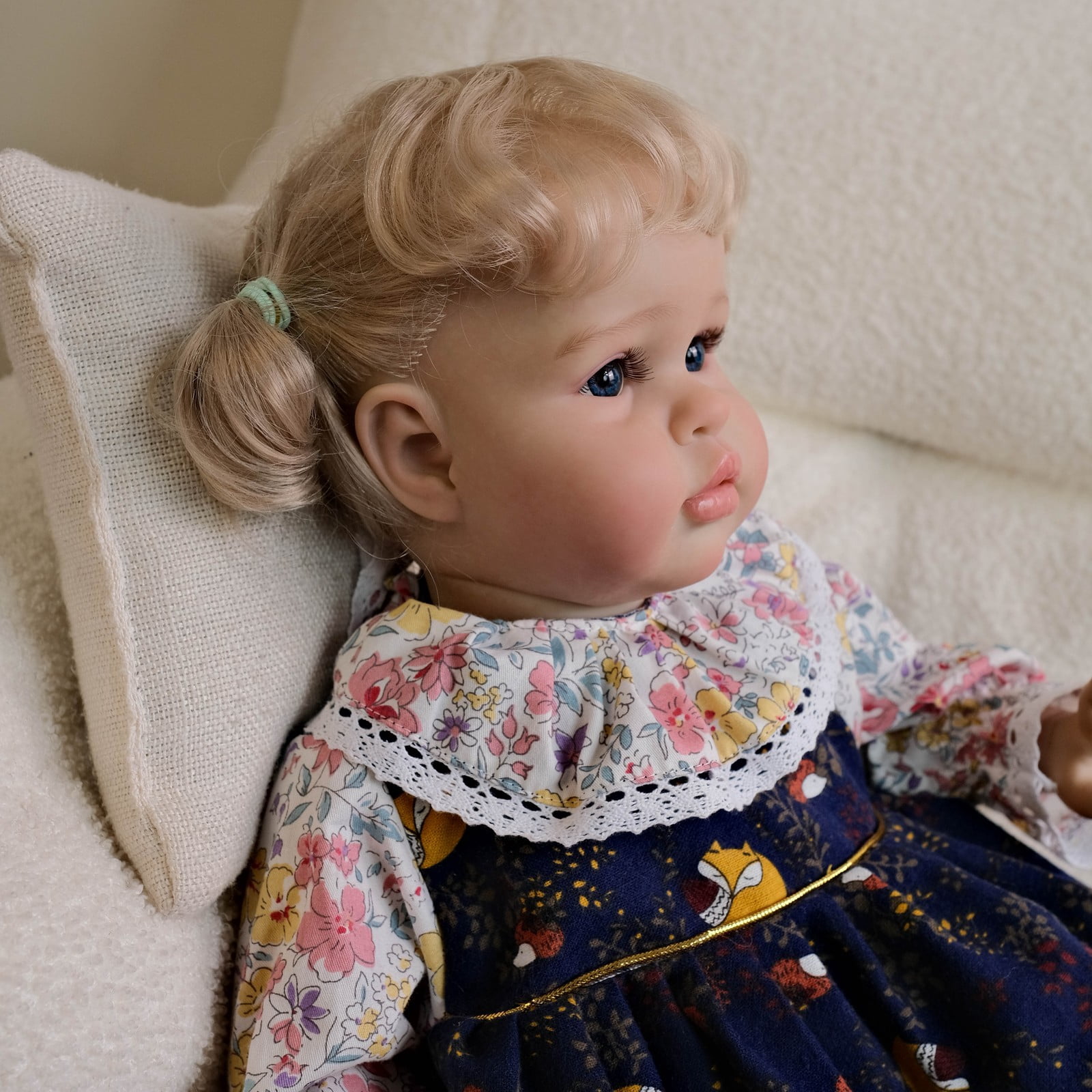 Chubby Reborn Baby Dolls - 24 inch Lifelike Newborn Baby Realistic Girl with Cloth Body, Real Life Baby Doll Gifts Toy with Accessories for Kids 3+