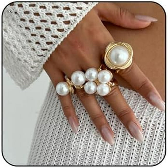Chunky Gold Pearl Ring Set for Women Stackable Knuckle Rings Minimalist Statement Ring Set Adjustable Baroque Pearl Ring Sets Bridal Party Wedding Accessories