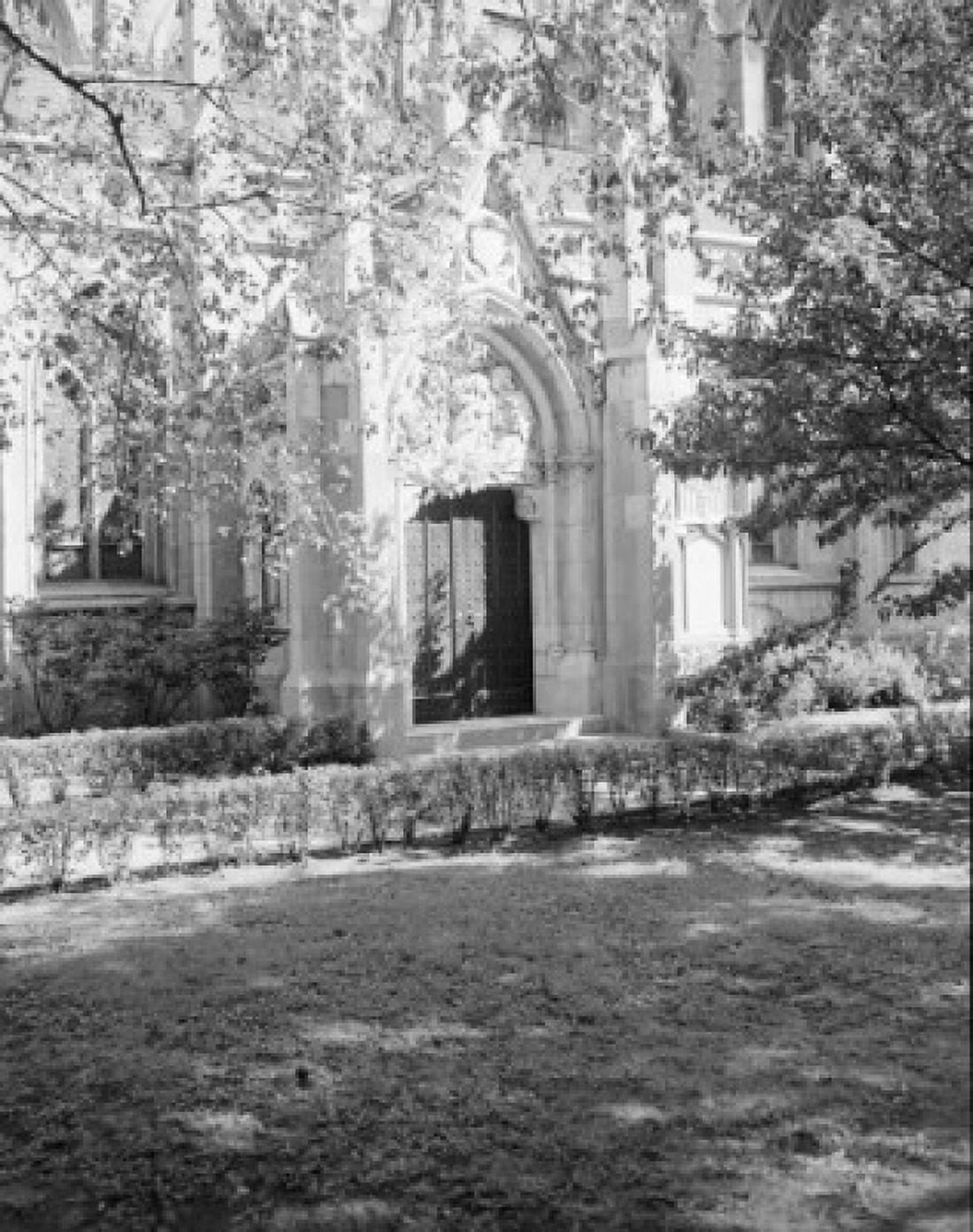Church entrance Canvas Art - (18 x 24)