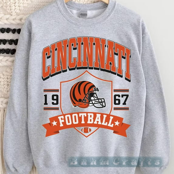 Cincinnati Football Sweatshirt, Vintage American Crewneck, Football Fan Gifts, Game Day Football Shirt, Custom Football Sweatshirt,Ash Grey Color,Size XL
