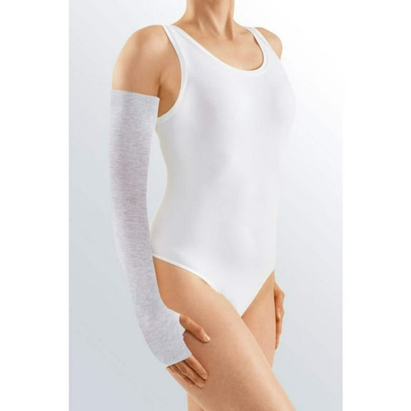 circaid Undersleeve Arm Liner w/Thumb Hole for Added Comfort for Sensitive Skin, Standard, Silver (Odor Control)
