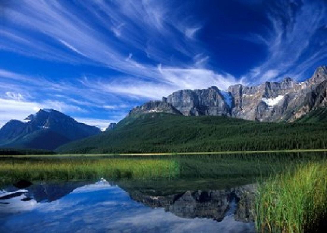 Cirrus Clouds Over Waterfowl Lake Banff National Park Alberta Canada Canvas Art - Janis Miglavs DanitaDelimont (34 x 25)