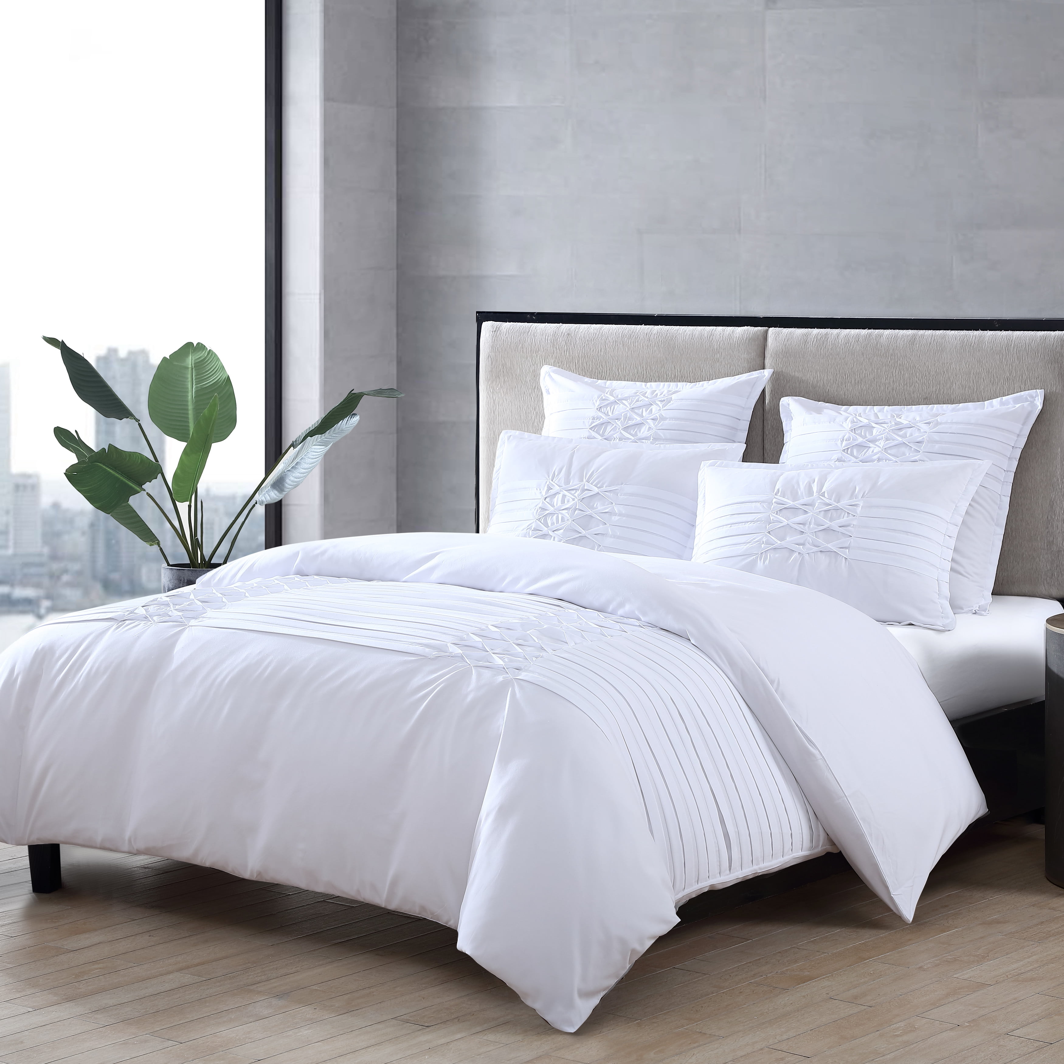 City Scene Triple Diamond White Comforter Set, King