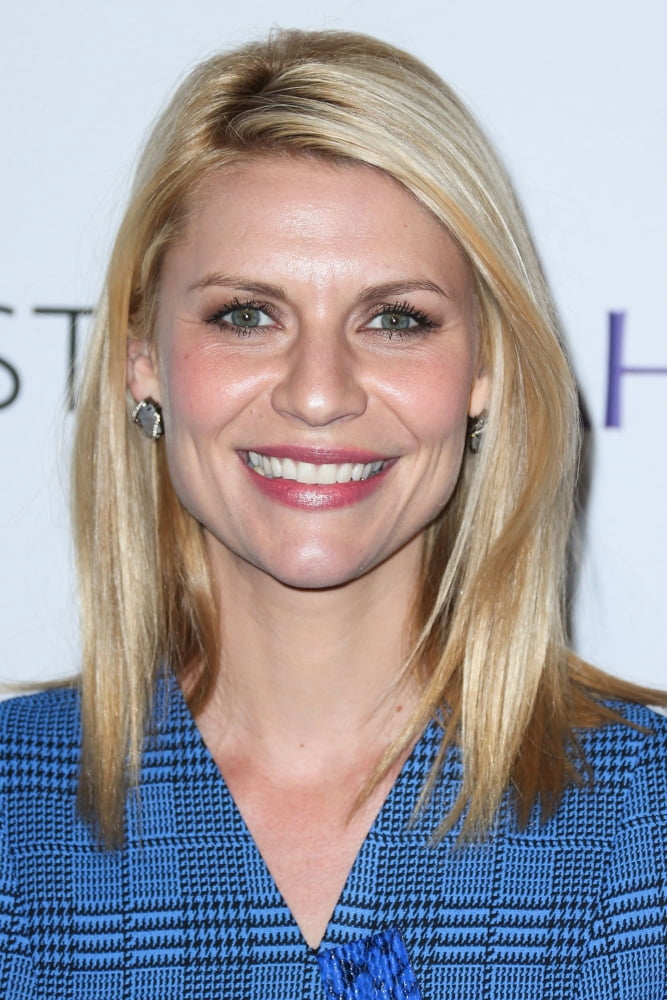 Claire Danes At Arrivals For 32Nd Annual Paleyfest Opening Night Presentation Showtimes Homeland Canvas Art - (16 x 20)