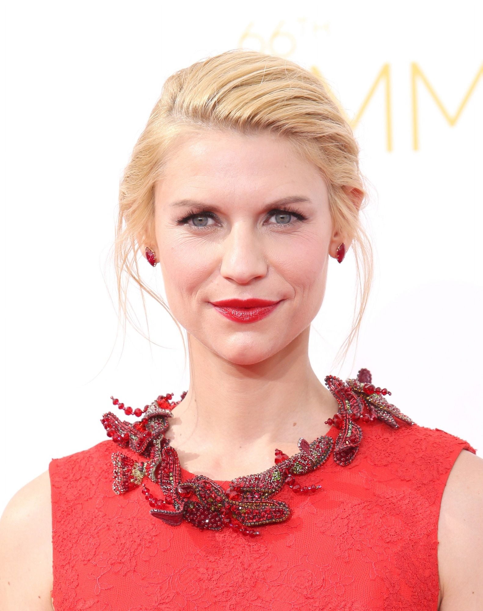 Claire Danes At Arrivals For The 66Th Primetime Emmy Awards 2014 Emmys - Part 2 Canvas Art - (16 x 20)