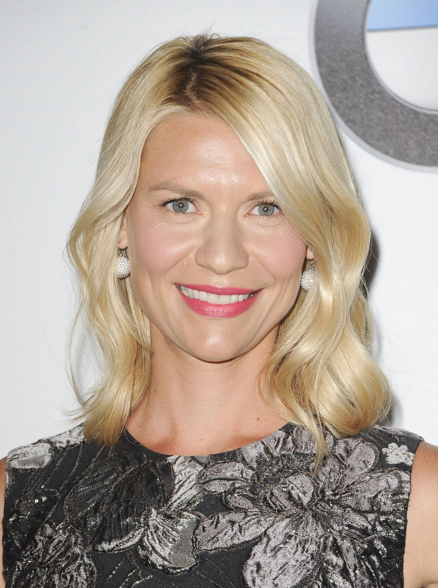 Claire Danes At Arrivals For Women In Film 2016 Crystal Lucy Awards Canvas Art - (16 x 20)