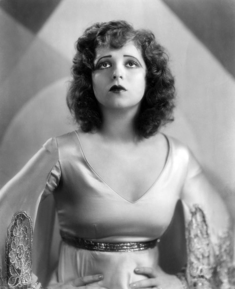 Clara Bow Canvas Art - (16 x 20)