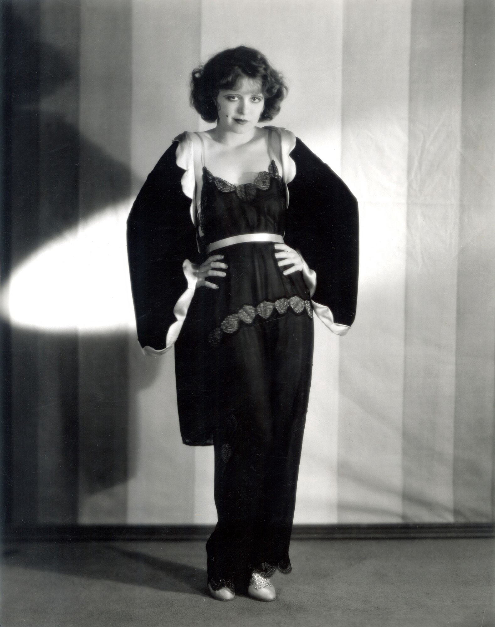 Clara Bow Canvas Art - (16 x 20)