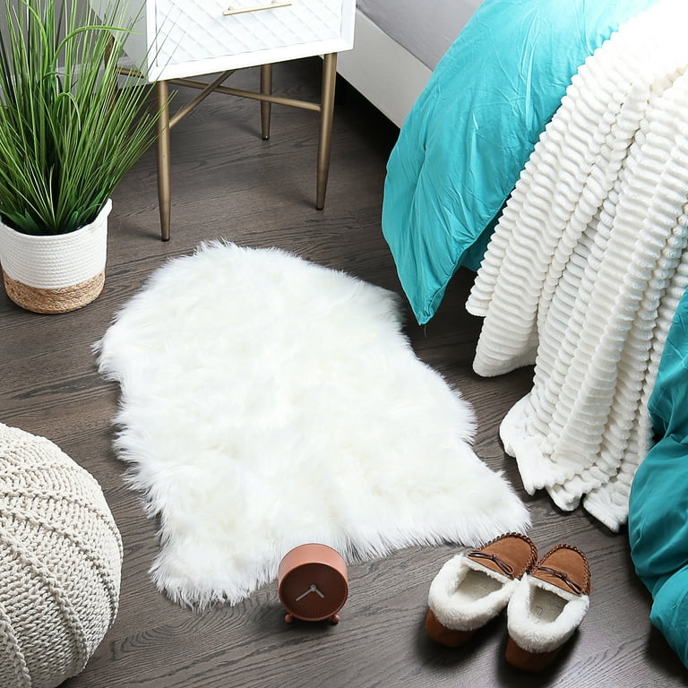 White Sheepskin Closet Rug Design Ideas