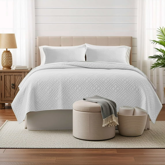 Clara Clark Quilt Sets, 4 Piece Lightweight Reversible Quilt Bedspread, Diamond Weave Coverlet Bedding Set, Twin White