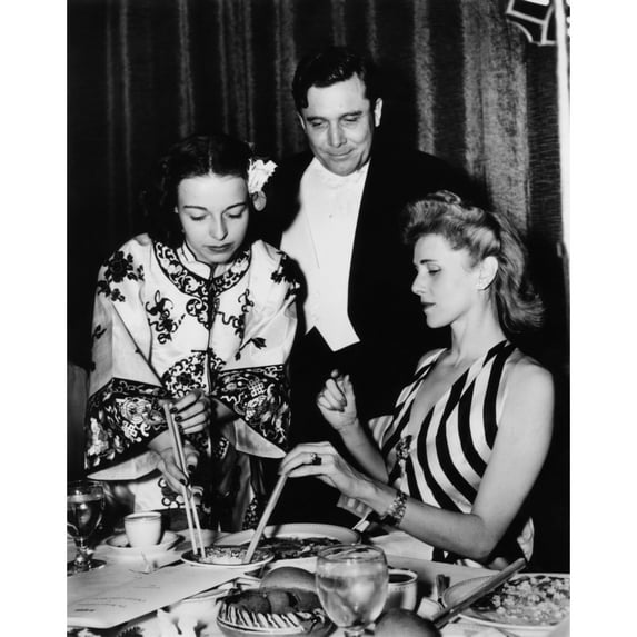 Clare Booth Luce And Wendell Willkie At The Writers Dinner For United China Relief. March 26 History