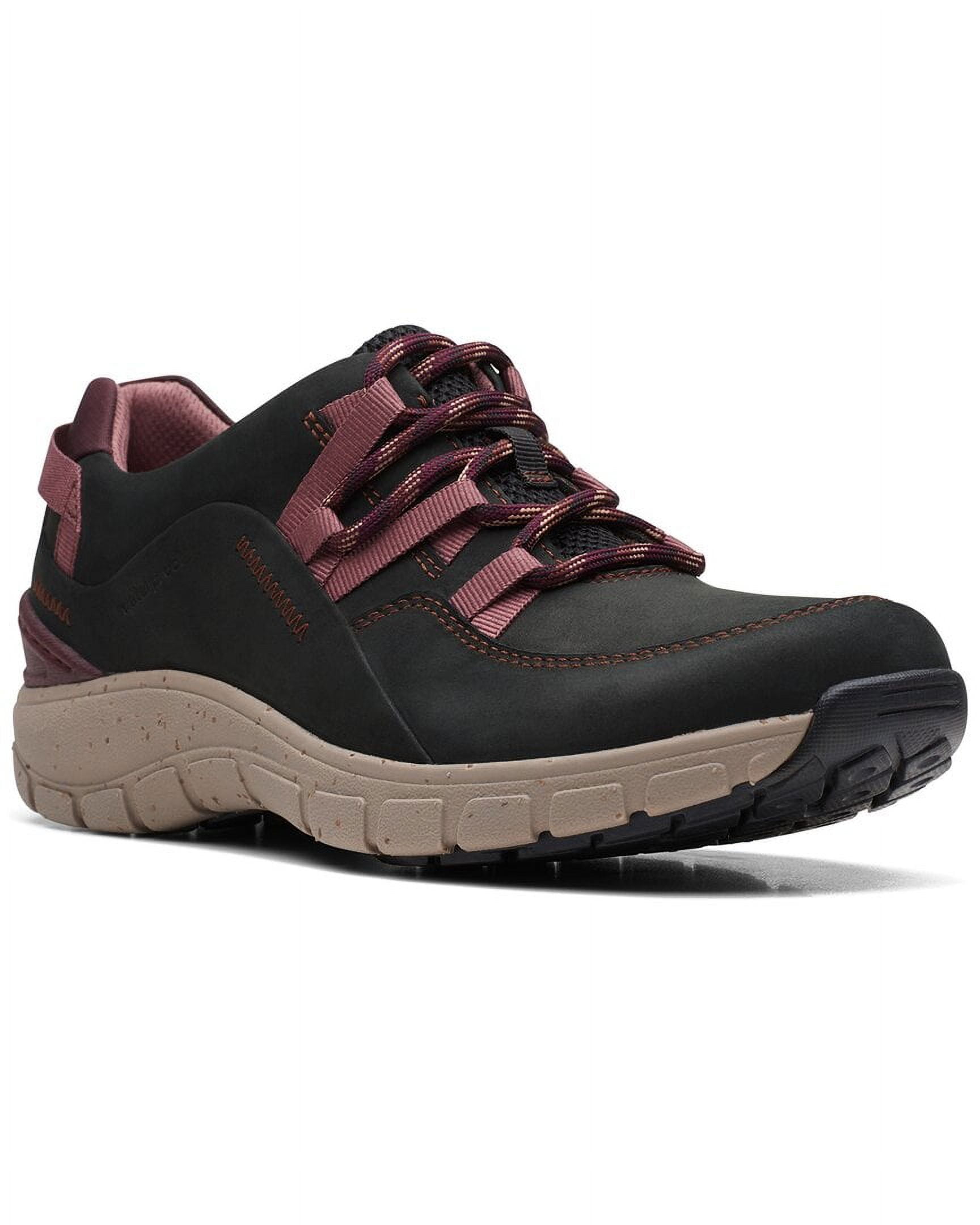 Clarks Damen-Sporthalbschuhe Forms - Schwarze Knautschlack-Optik Mit Wechselfußbett & Plateausohle | Mode 26179111