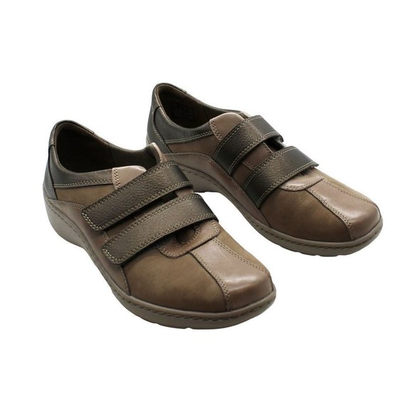 Clarks Women's Cora Harbor Zip Flats Women's Shoes