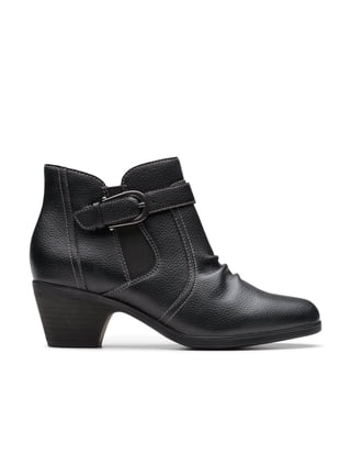 Clarks Women's Shondrah Fashion Boot - Low Kitten Heel Boot With Inside Zipper & Comfort Footbed