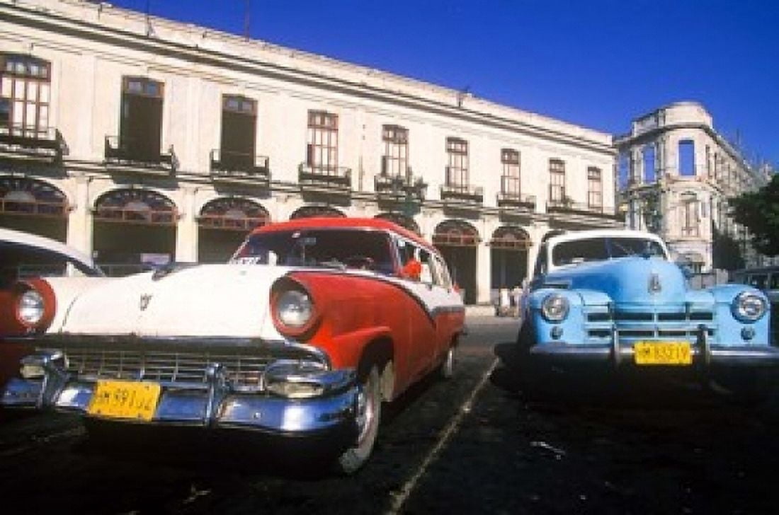 Classic Cars Old City of Havana Cuba Canvas Art - Greg Johnston DanitaDelimont (18 x 12)