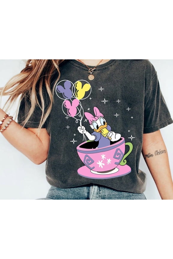 Classic Daisy Duck Shirt, Retro Girl Disney T-Shirt, Disneyland Girls Trip Matching, Magic Kingdom Park Walt Disney World Tee
