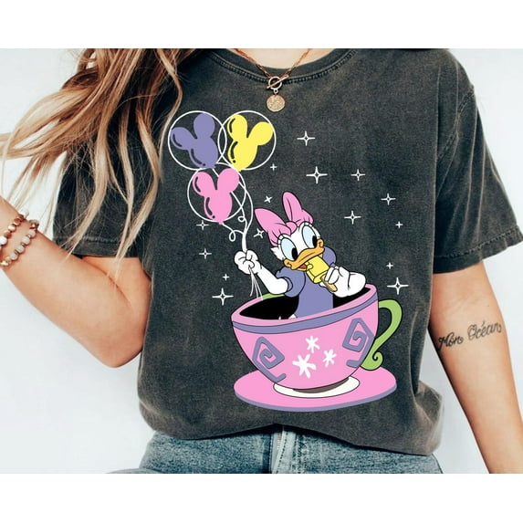 Classic Daisy Duck Shirt, Retro Girl Disney T-Shirt, Disneyland Girls Trip Matching, Magic Kingdom Park Walt Disney World Tee