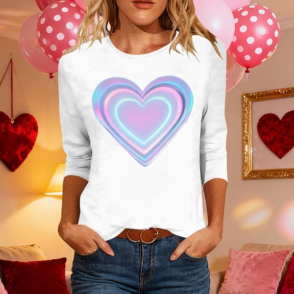 Classic Graphic Tee for Women Holographic Glow Heart Print Crewneck Three Quarter Sleeve Relaxed Fit Casual Daily Wear Versatile Fashion Top
