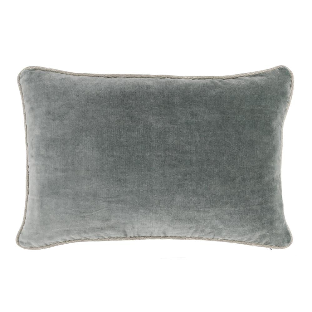 https://i5.walmartimages.com/seo/Classic-Home-Kosas-Home-Harriet-Velvet-14-inch-x-20-inch-Rectangular-Throw-Pillow-Bay-Green_c662af58-2ba9-45a7-a74b-a28b976fcfbc.72d8a7a1a39738c11c3b016e82378ed4.jpeg