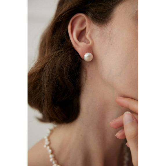 Classic Large Pearl Stud Earrings in Vintage Gold and White Gold - 925 Silver