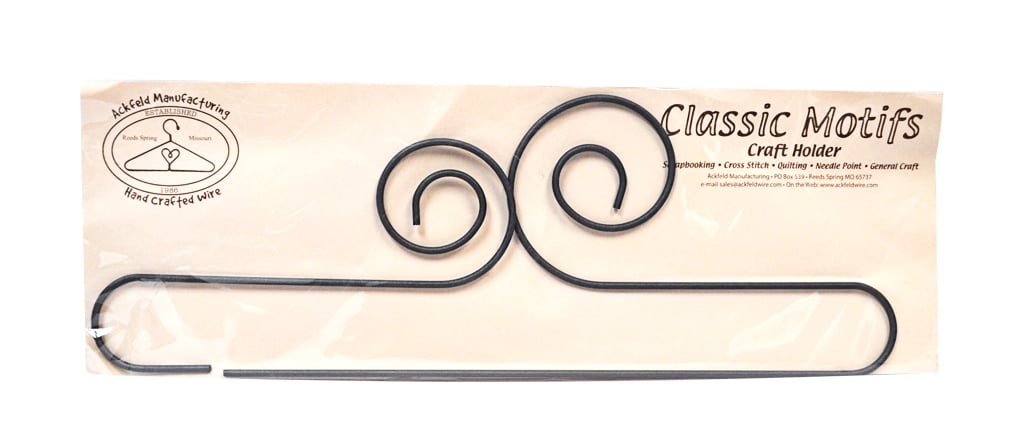Classic motifs quilt hangers sale