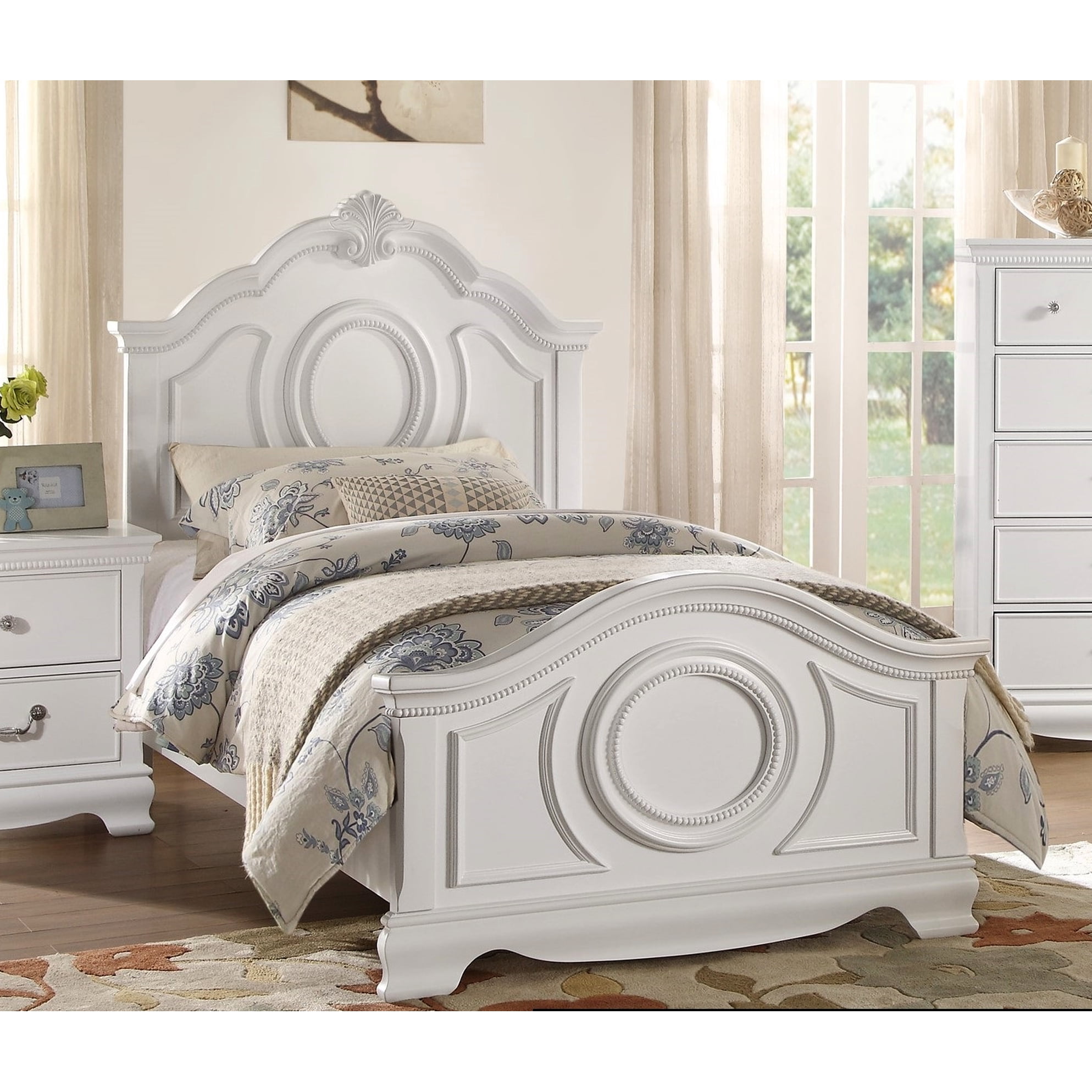 Classic White Finish Twin Size Bedroom Bed, Traditional Design, Wood