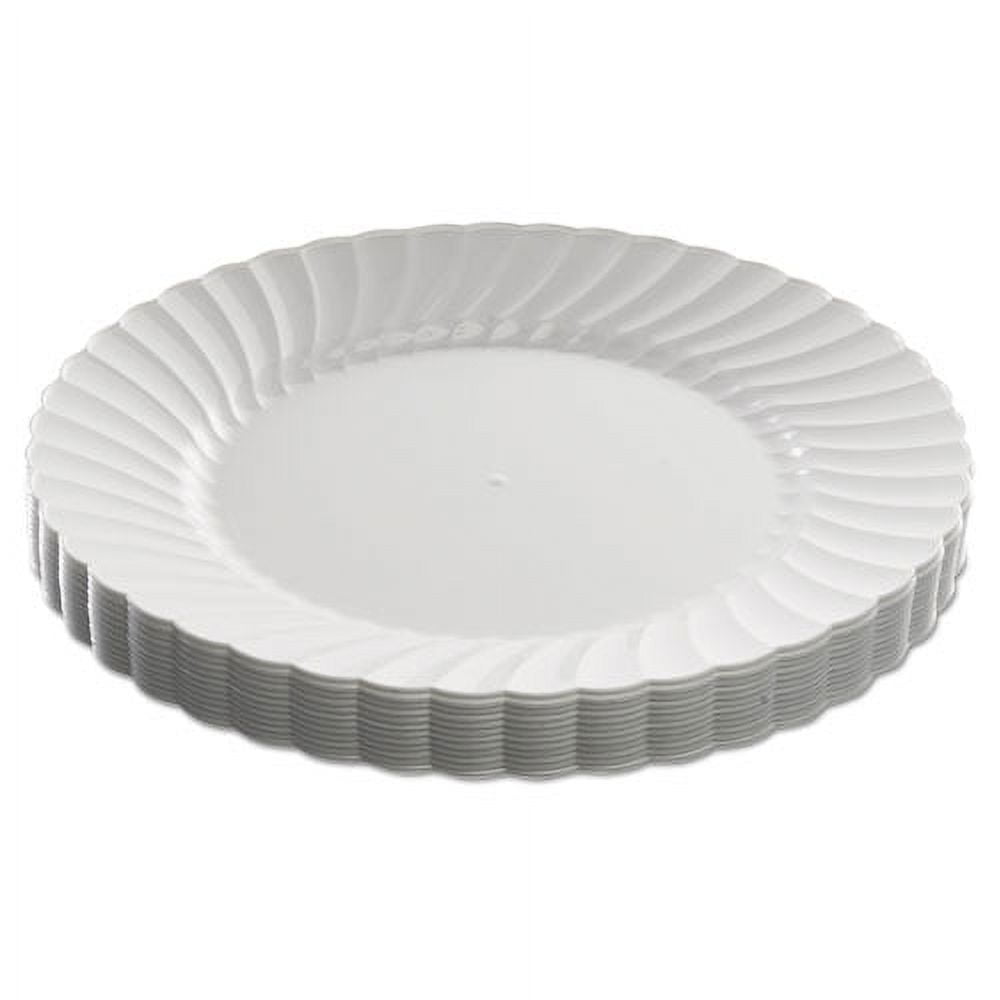 Classicware Plastic Dinnerware Plates, 9 Classicware Plastic Dinnerware Plates, 9