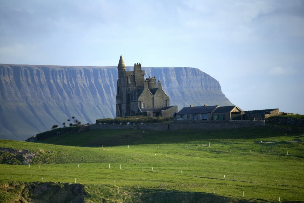 Classiebawn Castle Mullaghmore Co Sligo Ireland 19Th Century Castle With Ben Bulben In The Distance Canvas Art - Gareth McCormack Design Pics (18 x 12)