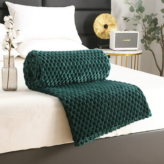 Clearance Under $5 Boovnll Faux Fur Throw Blanket, Super Cozy & Soft Lightweight Solid Color Flannel Throw Blanket, Machine Washable for Bedroom, Living Room, Office, Couch, Sofa, Blanket - 28x40"