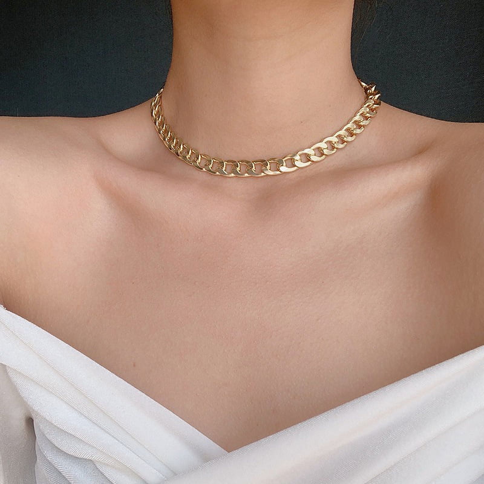 Gold chunky chain link necklace | River Island