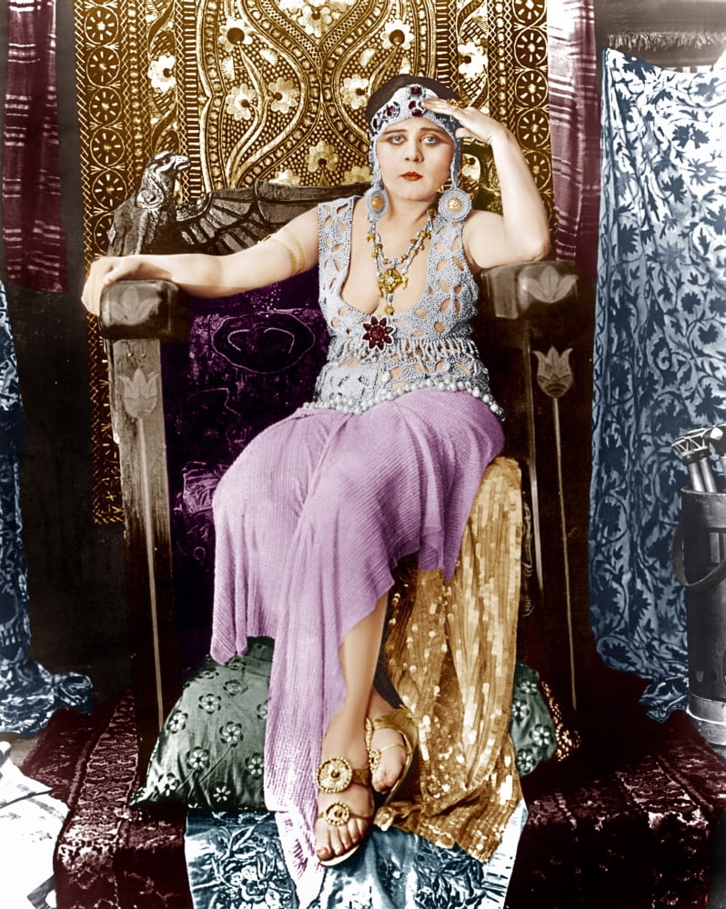 Cleopatra Canvas Art - (16 x 20)