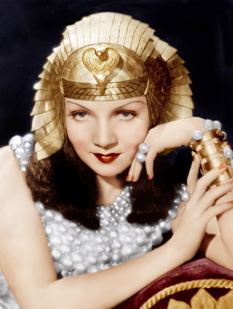 Cleopatra Canvas Art - (16 x 20)