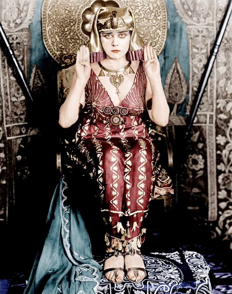 Cleopatra Canvas Art - (16 x 20)