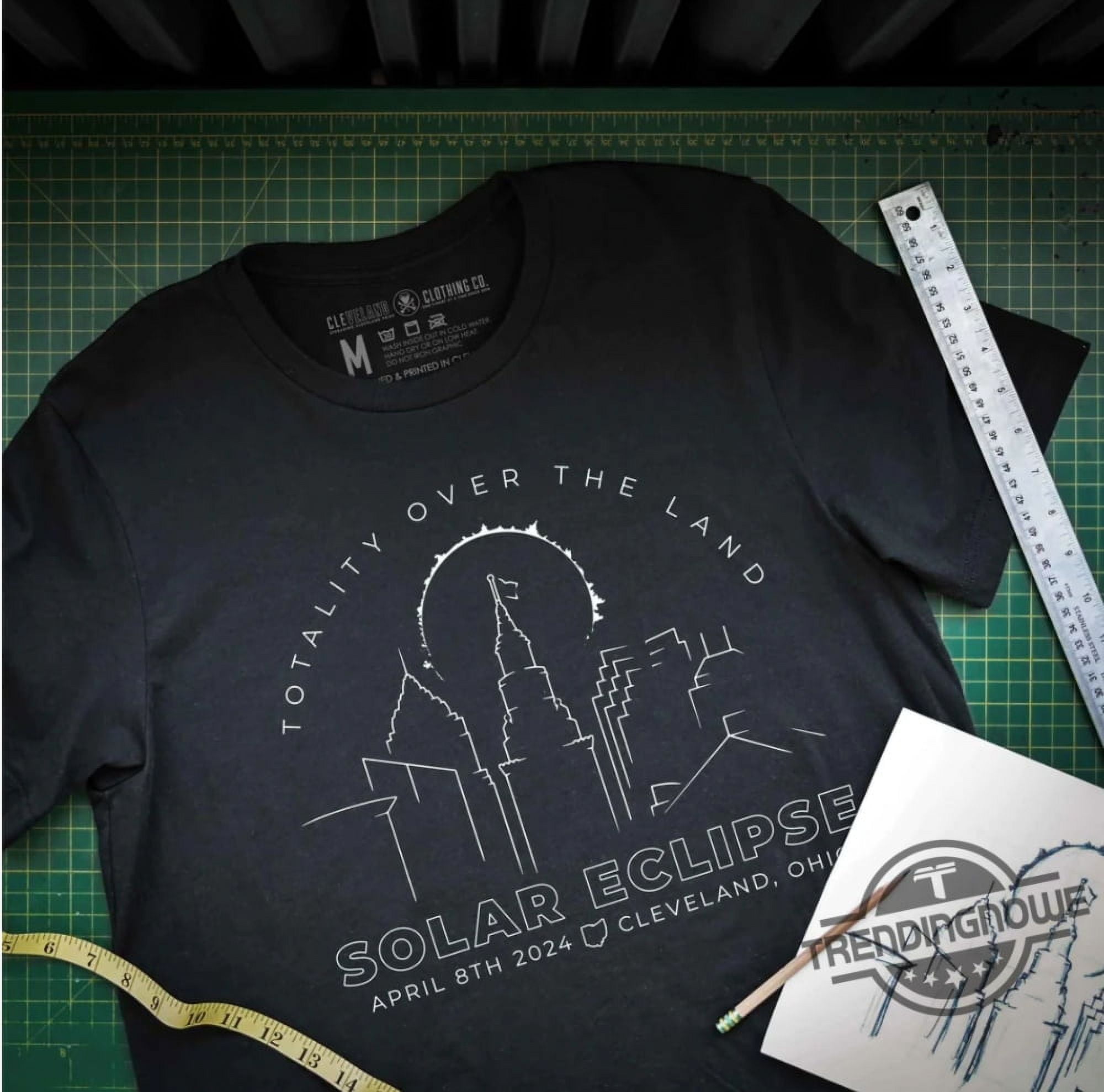 Cleveland Solar Eclipse Shirt 2024 Eclipse Tour Shirt Sweatshirt Hoodie