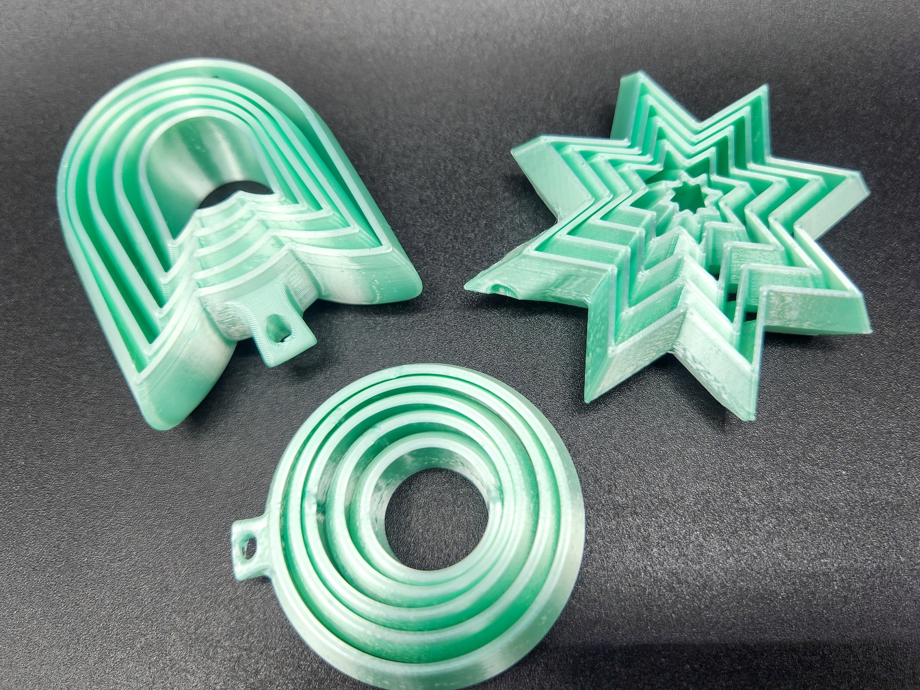 Clever Contraption Fidget Keychain Set – 3 Shapes (Star, Gyro, Cat ...