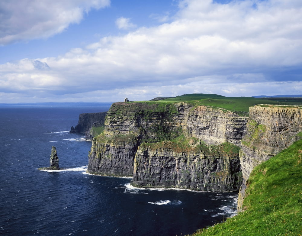 Cliffs Of Moher Co Clare Ireland Cliffs On The Atlantic Ocean Canvas Art - The Irish Image Collection  Design Pics (17 x 13)