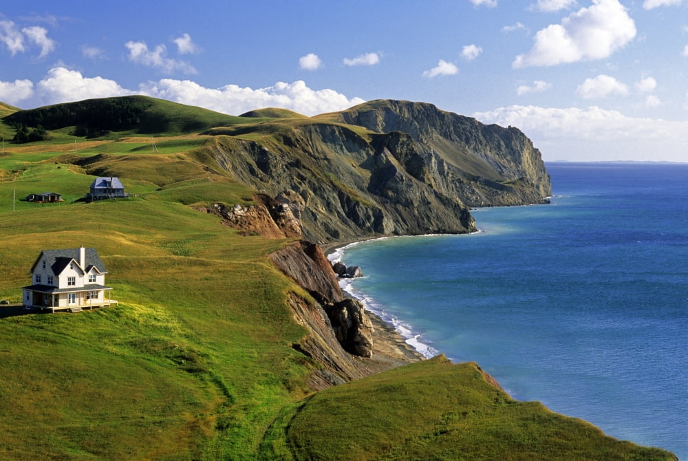 Cliffside Homes Ile Du Havres-Aux-Maisons Magdalen Islands Quebec Canvas Art - John Sylvester Design Pics (17 x 11)