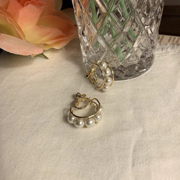 [Clip on] Single Row Pearl Hoop earrings