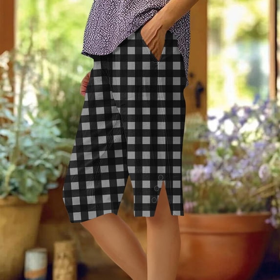 ClodeEU Women's Plaid Print Loose Fit Straight Leg Knee Length Shorts with Pockets and Side Slit Button,Casual Summer Bermuda Pants Black,Womens Plus XXL
