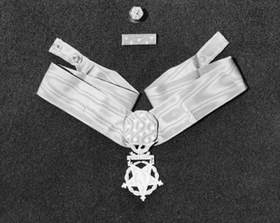 Close-up of a United States of America Medal of Honor Canvas Art - (18 x 24)