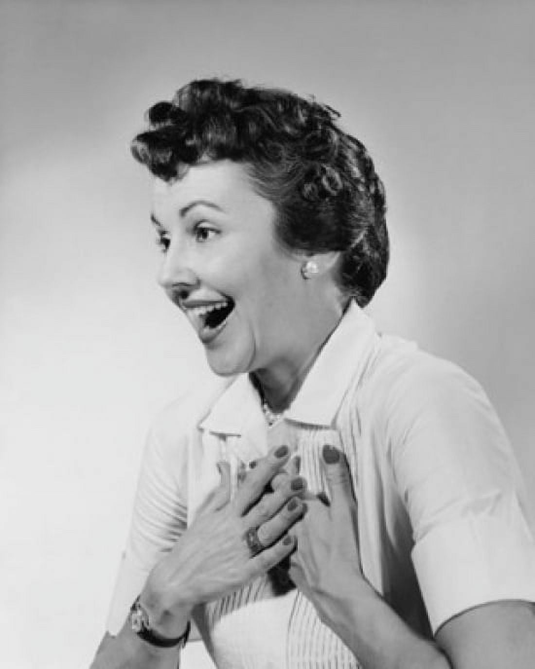 Close-up of a mid adult woman looking surprised Canvas Art - (18 x 24)