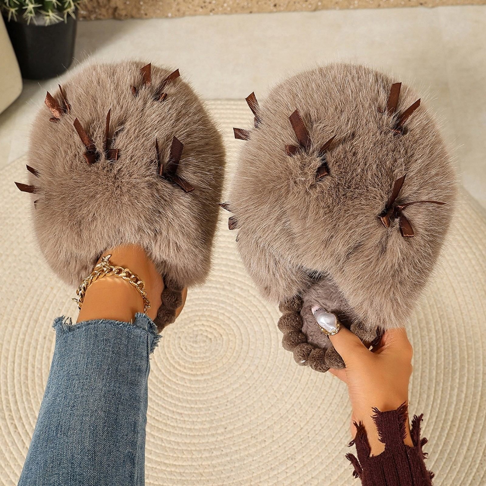 Closed Toe Slippers for Women Faux Fur House Shoes Thick Cushioned ...