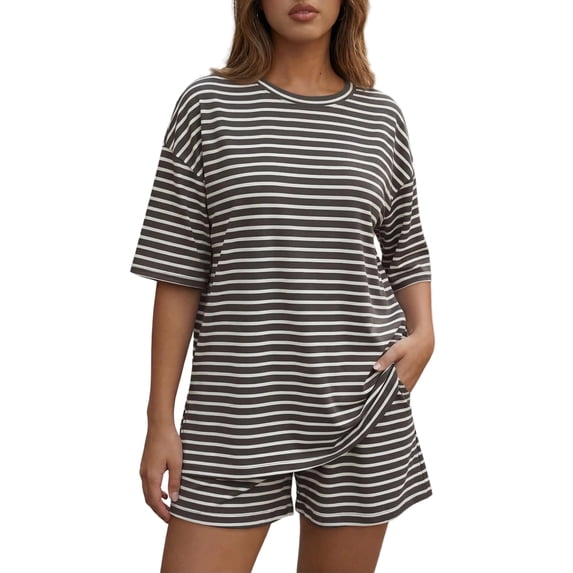 Clossjun 2 Piece Summer Set Oversized Top & Loose Fit Shorts with Pockets Fashion Style Set for Women