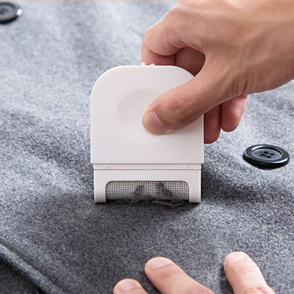 Clothes Fuzz Remover, Manual Fabric Shaver and Lint Remover Tool, Portable Pet Hair Remover for Clothes Furniture and Travel, Ergonomic Design for Easy Maneuvering