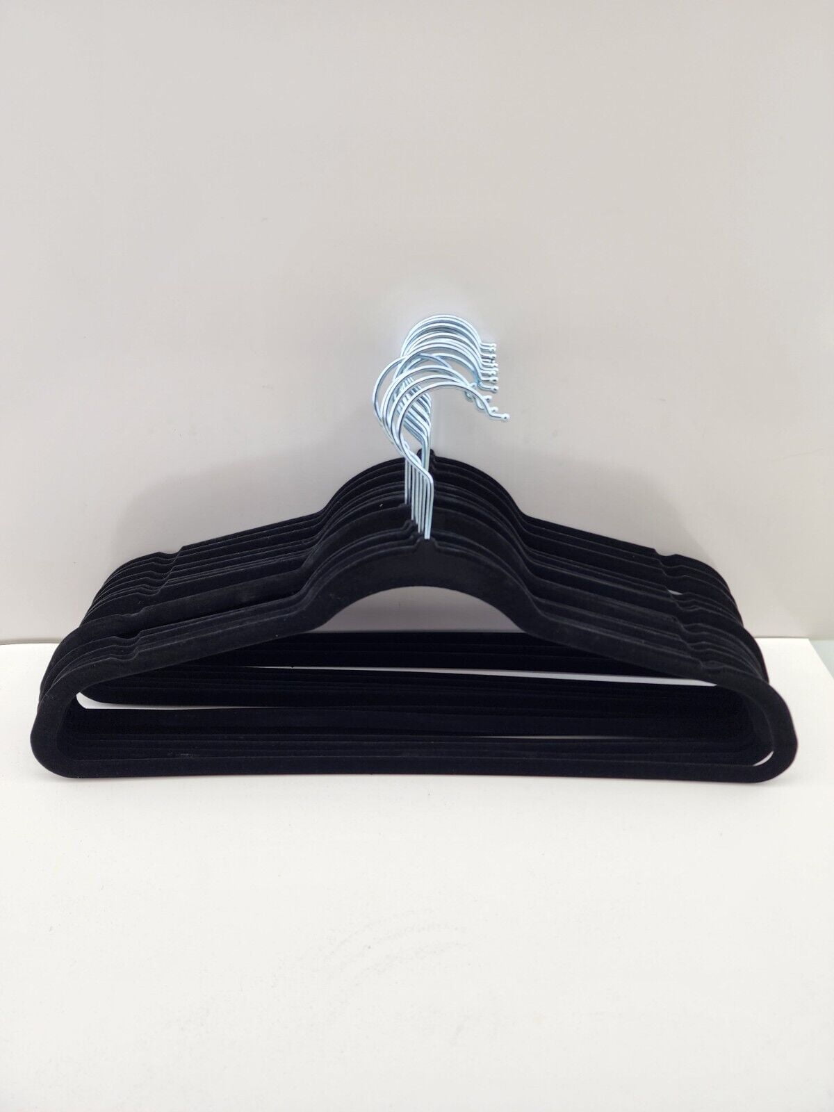 Clothes Hangers, 30 Pack, non slip, Black, New In Box