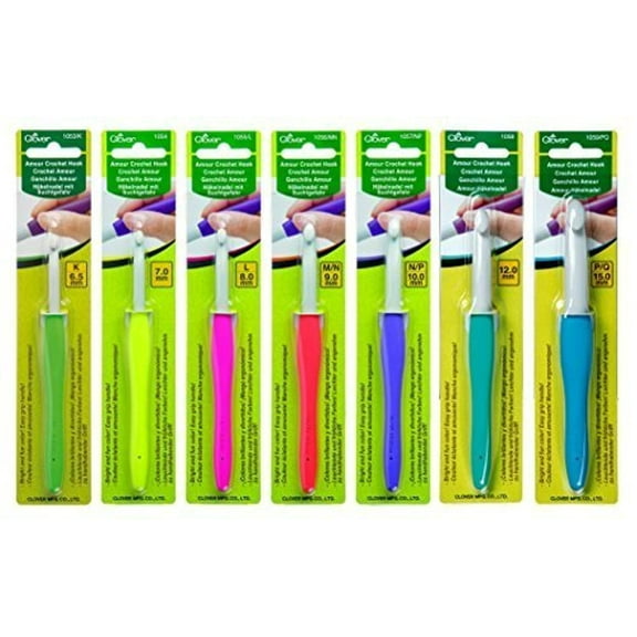 Clover Amour Crochet Hooks - Set of 7 - For Working with Thick Yarns