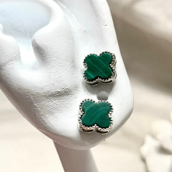 Clover Earring Best Match